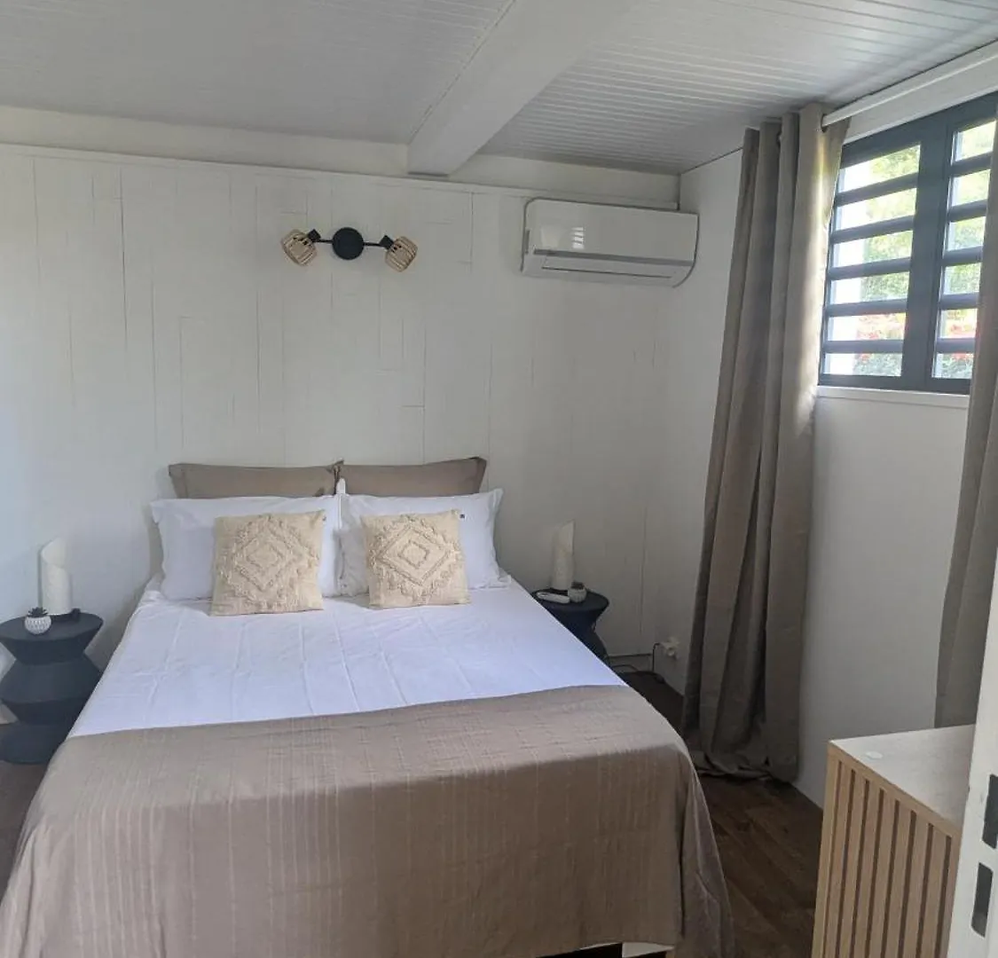 Ti Kaz Chez Anita Et Bruno F2 Proches Des Plus Belles Plages Sud De La Martinique 圣安娜 0*,